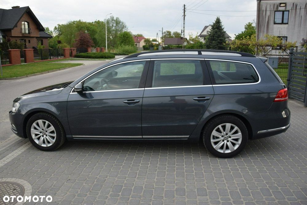 Volkswagen Passat - 12