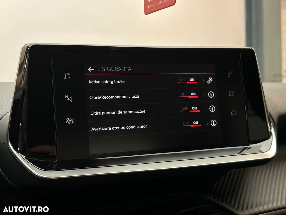 Peugeot 2008 PureTech 130 EAT8 Allure - 19