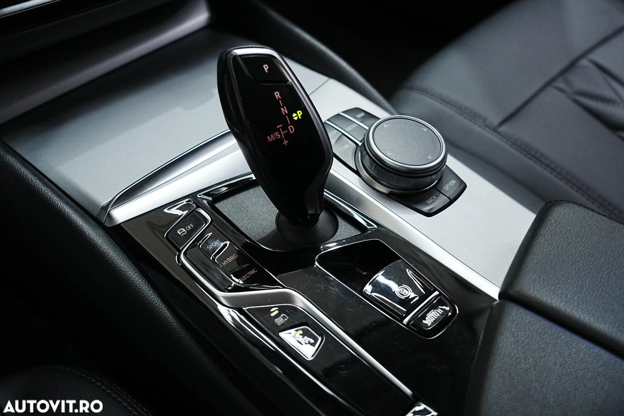 BMW Seria 5 530e xDrive AT PHEV - 11