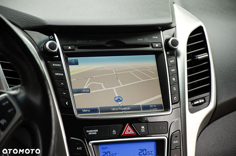 Hyundai i30 1.6 CRDi Premium - 28