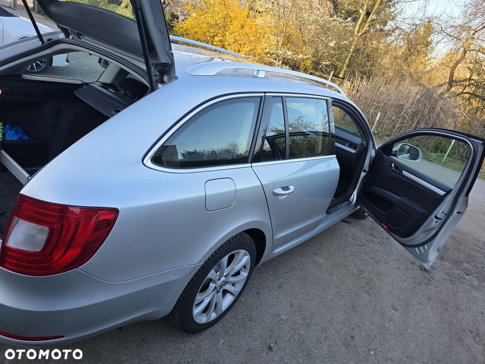Skoda Superb 1.8 TSI Active DSG - 8