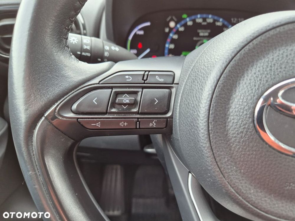 Toyota Yaris Cross Hybrid 1.5 Comfort 4x4 - 18