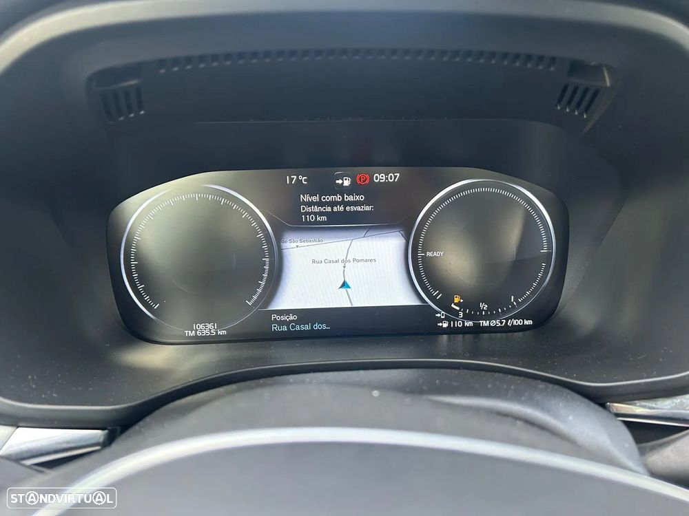Volvo XC 60 2.0 T8 PHEV R-Design AWD - 8