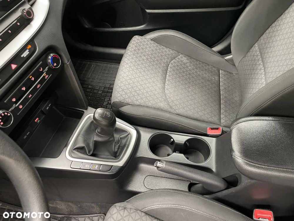 Kia Ceed 1.0 T-GDI S - 28