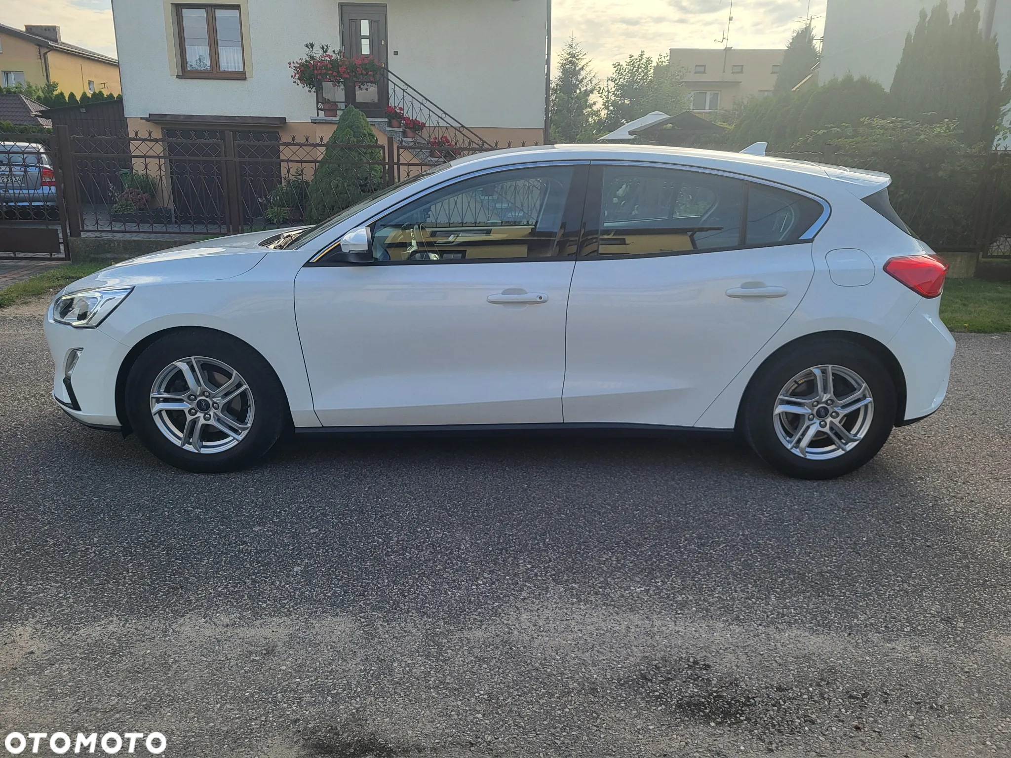 Ford Focus 1.0 EcoBoost Trend Edition Business - 8