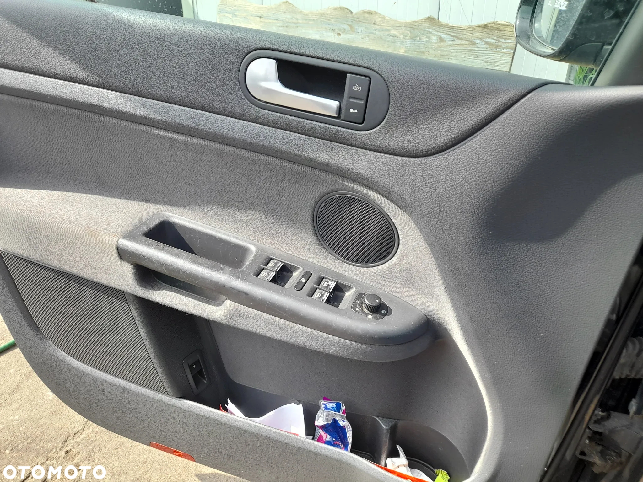 VW GOLF V PLUS KOMPLET BOCZKÓW DRZWI BOCZKI BOCZEK TAPICERKA - 9