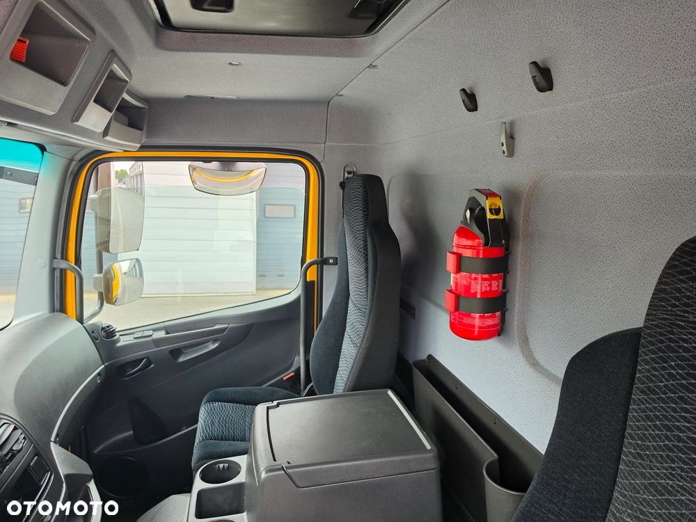 Mercedes-Benz Atego 1324 Chłodnia 6,40 m + Winda 1500 kg | 223 tys. km | zadbany  EURO 6 - 19