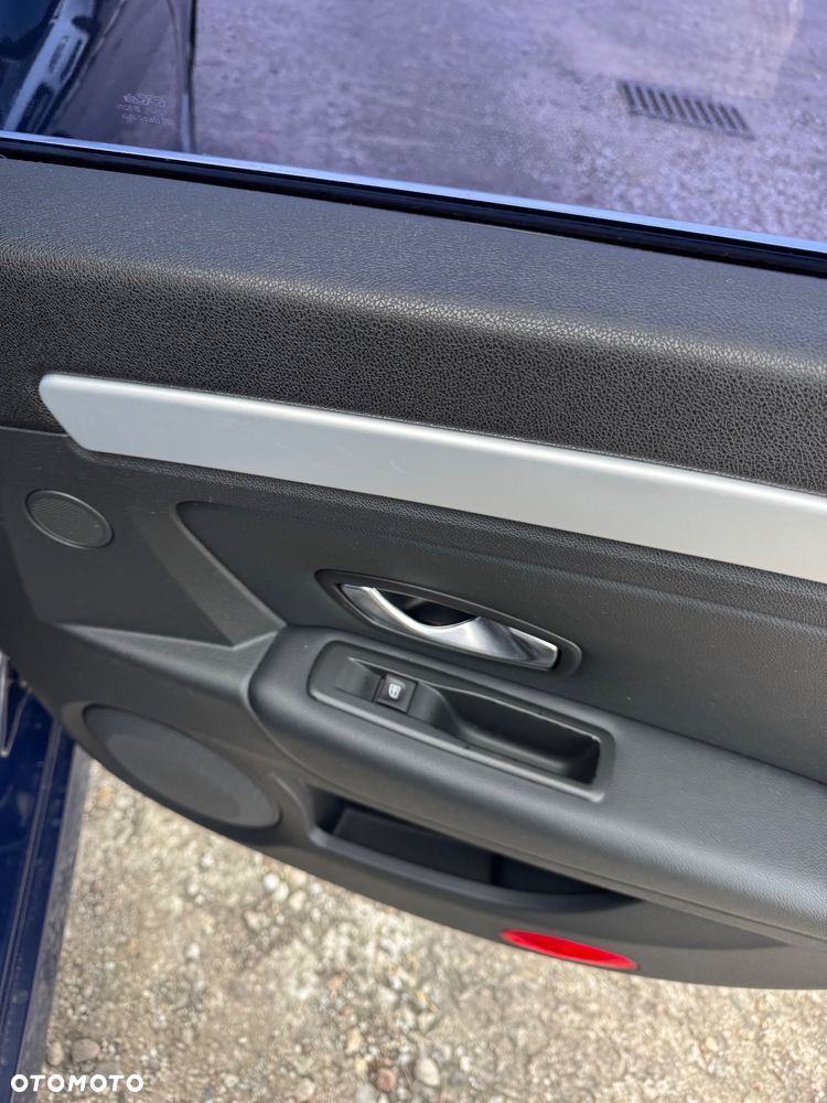 Renault Laguna dCi 150 FAP Dynamique - 29