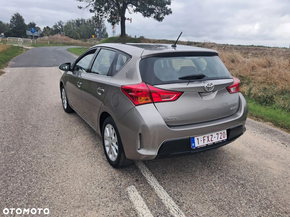 Toyota Auris 1.4 D-4D Active - 15