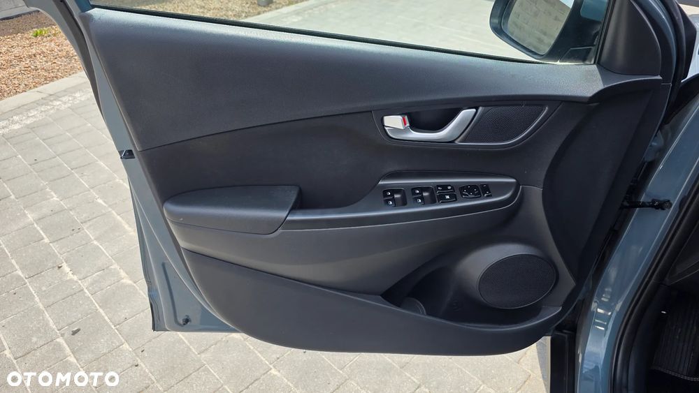 Hyundai Kona - 21