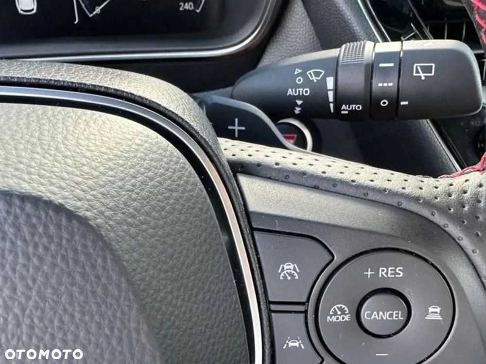 Toyota Corolla 2.0 Hybrid GR Sport - 12