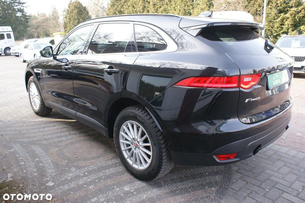 Jaguar F-Pace - 7