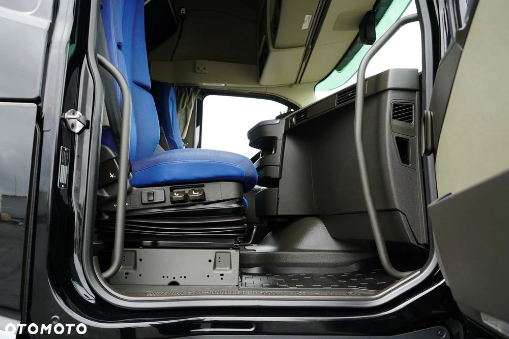 Volvo / FH / 460 / I – SAVE / FIRANKA / ACC / E 6 / 19 PALET / ŁAD. 14 000 KG - 28