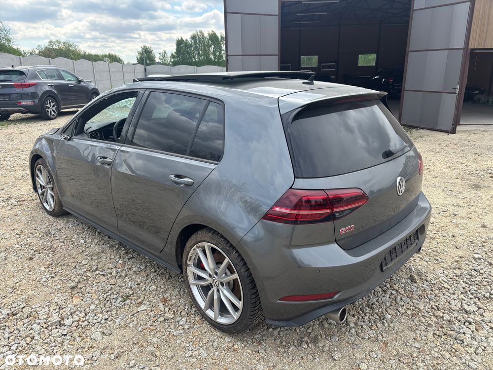 Volkswagen Golf GTI 2.0 TSI OPF Performance - 4