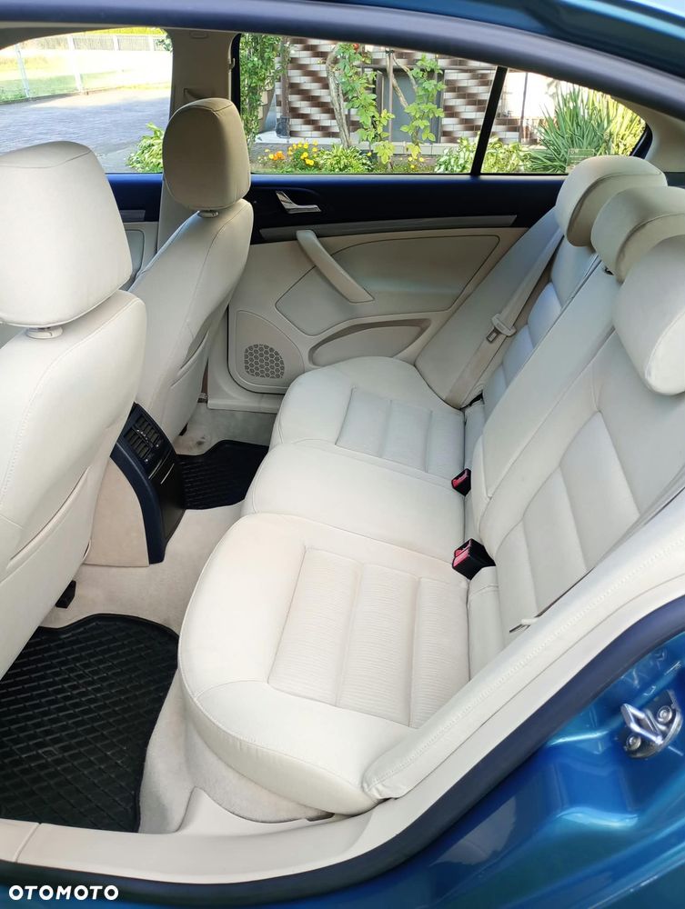 Skoda Octavia 2.0 TDI Elegance - 9