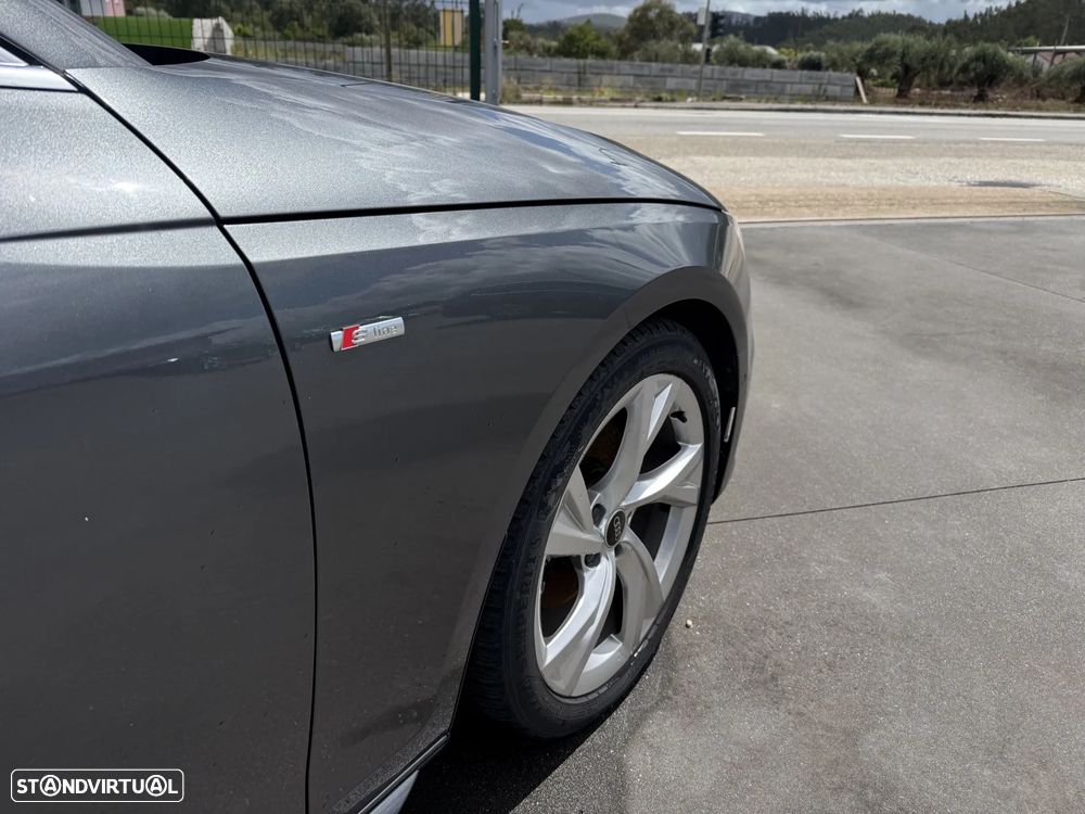 Audi A4 30 TDI S tronic S line — fotografia 10