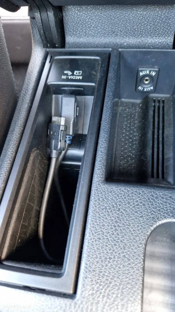 Volkswagen Golf 2.0 TDI Goal - 23