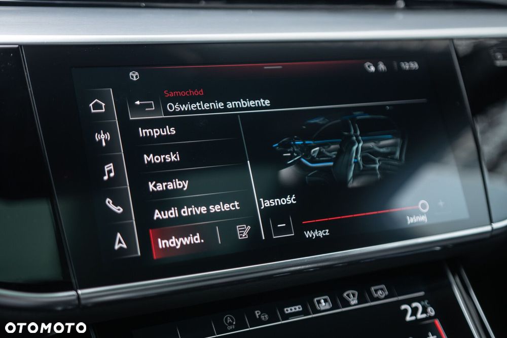 Audi A8 - 32