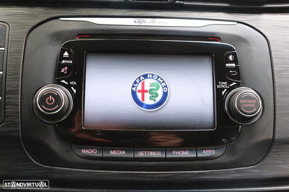 Alfa Romeo Giulietta 1.6 JTDM Super J18 TCT — fotografia 26