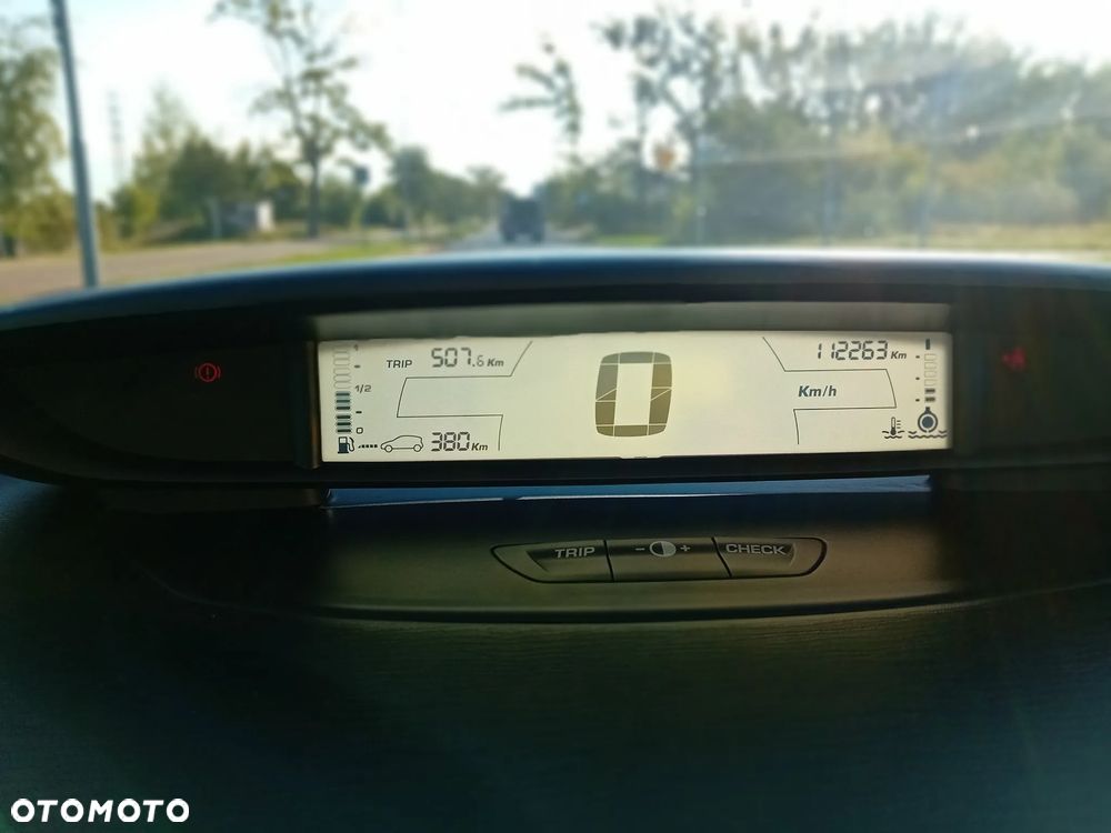 Citroën C4 1.6 HDi SX - 22