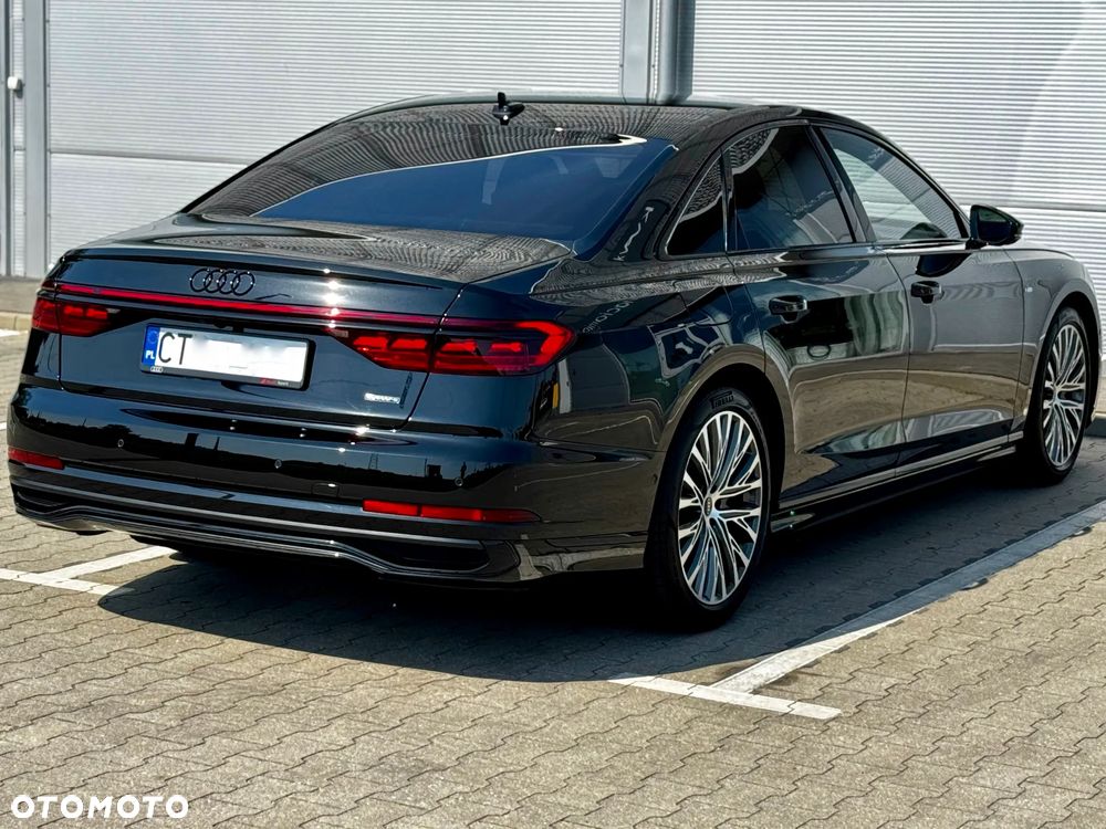 Audi A8 - 1