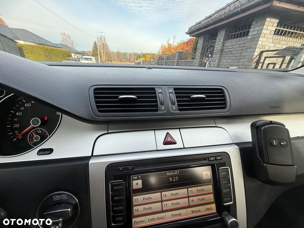 Volkswagen Passat 1.6 TDI Comfortline - 19