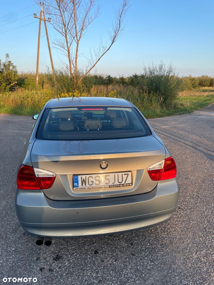 BMW Seria 3 325xi - 4