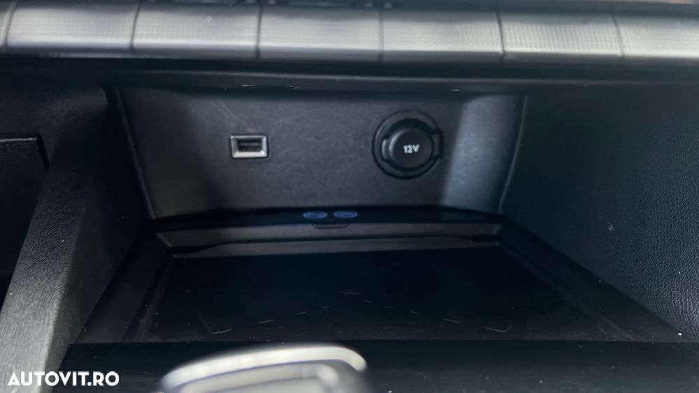 Peugeot 3008 PureTech 130 Stop & Start GPF EAT8 Allure - 16