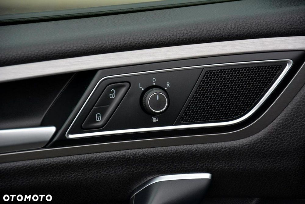 Volkswagen Golf Sportsvan - 29