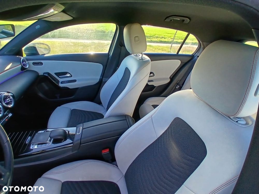 Mercedes-Benz Klasa A 200 7G-DCT - 16
