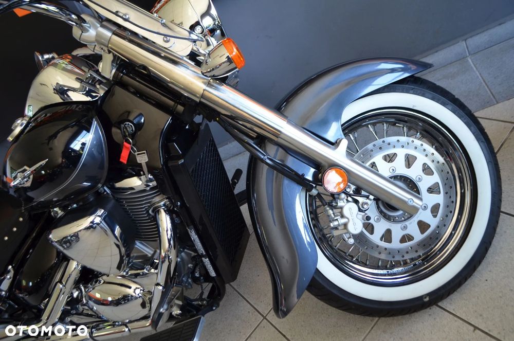 Suzuki VL 800 Volusia - Boulevard C50 - 10