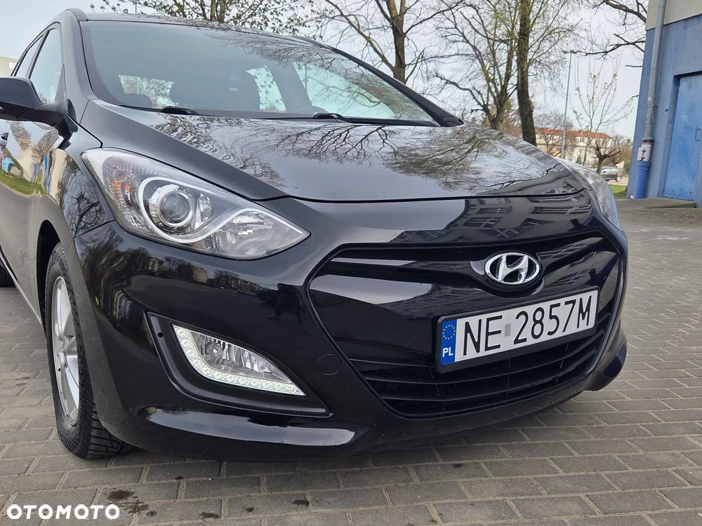 Hyundai i30 blue Kombi 1.6 CRDi Style - 19