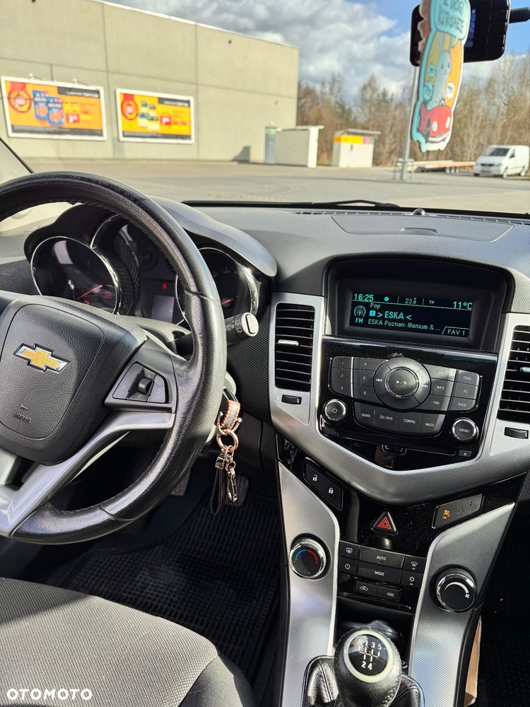 Chevrolet Cruze - 8