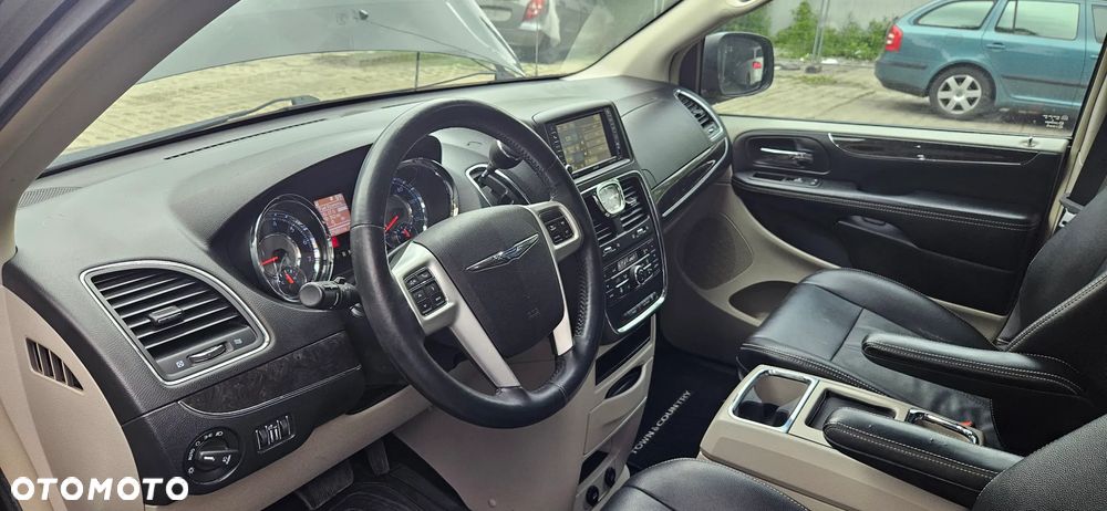 Chrysler Town & Country 3.6 Touring - 3