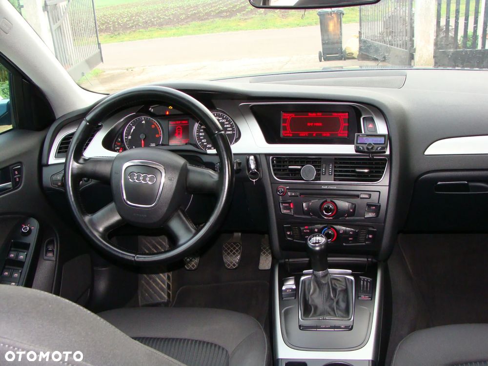 Audi A4 Limousine - 22