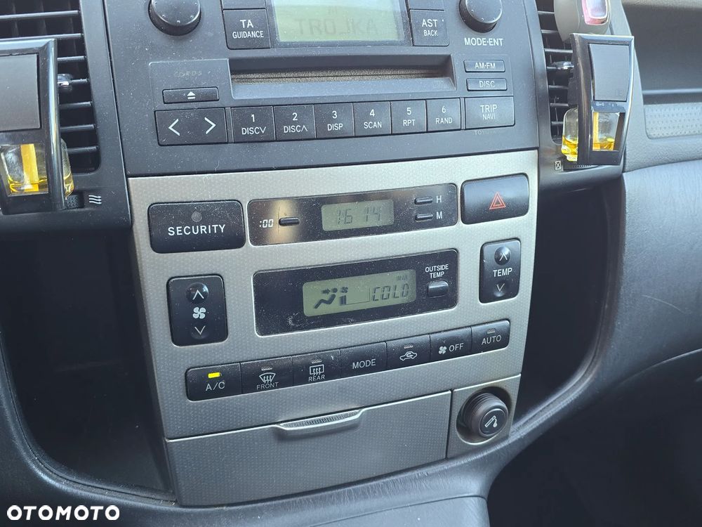 Toyota Corolla Verso 1.6 - 18