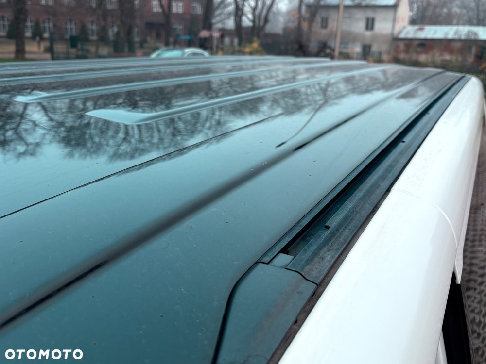 Volkswagen Multivan - 22