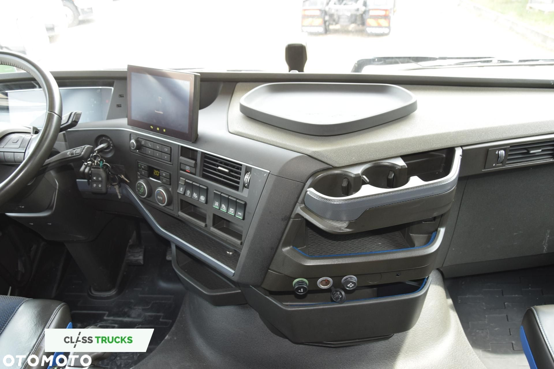 Volvo FH 500 Globetrotter XL - 11