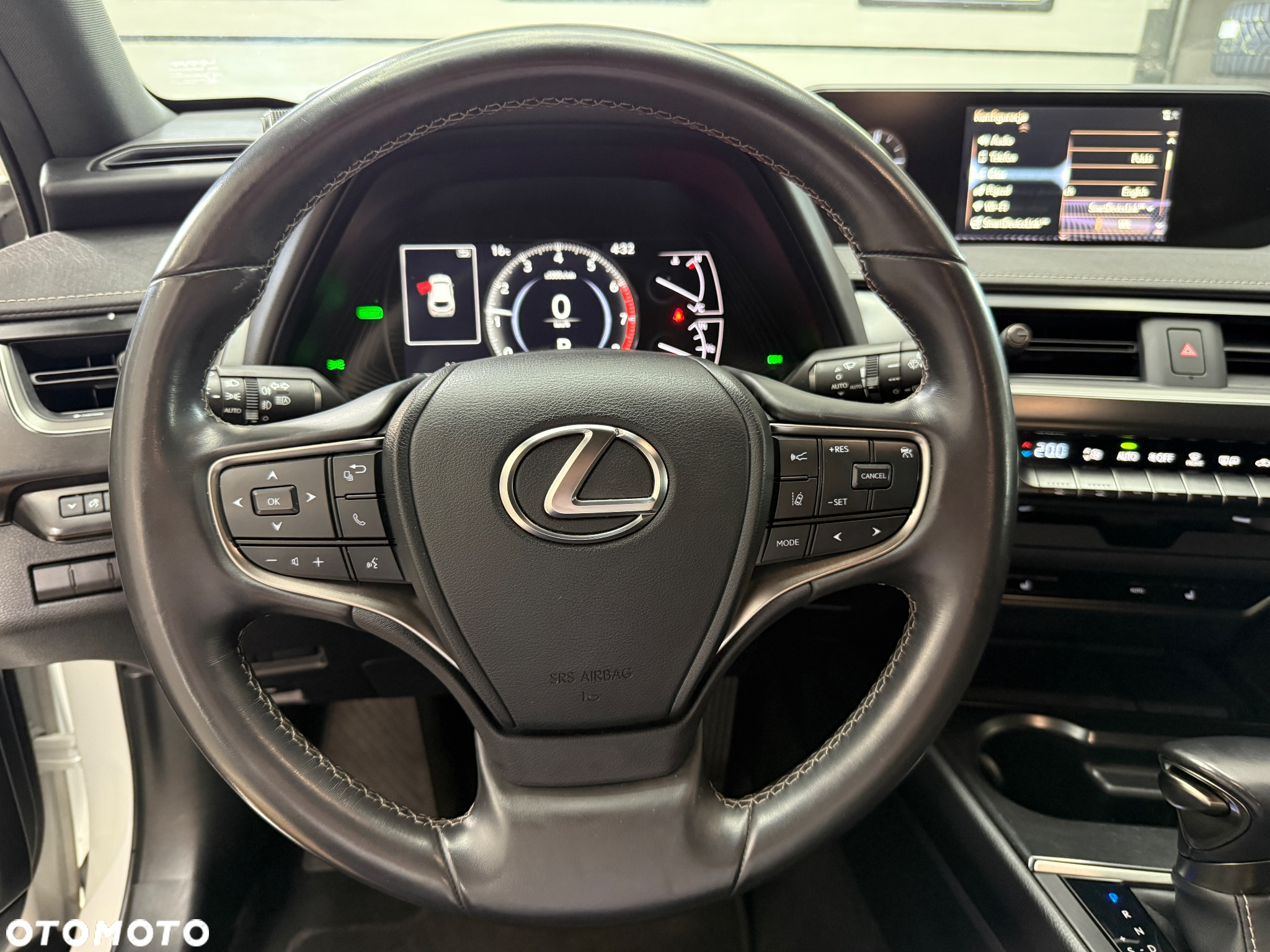 Lexus UX 250h - 20
