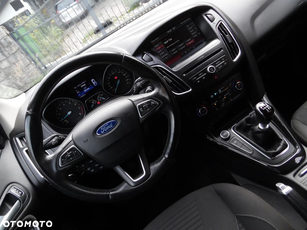 Ford Focus - 33