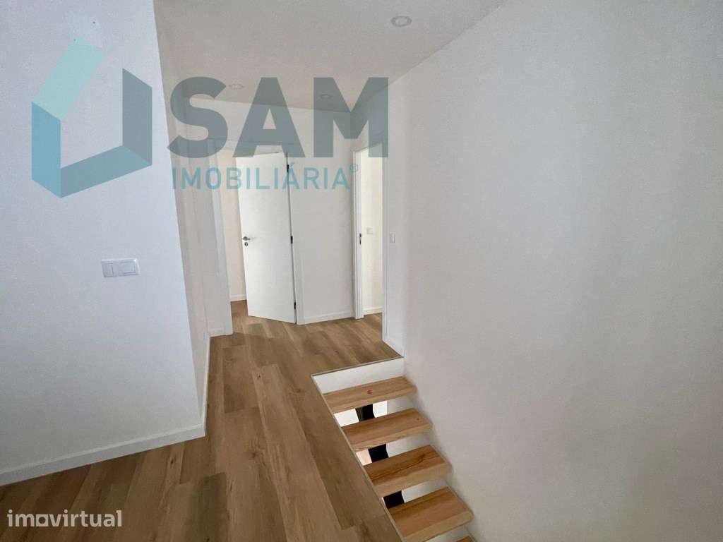 Moradia T2 Moderna e Luminosa - ROLIÇA - Grande imagem: 5/26