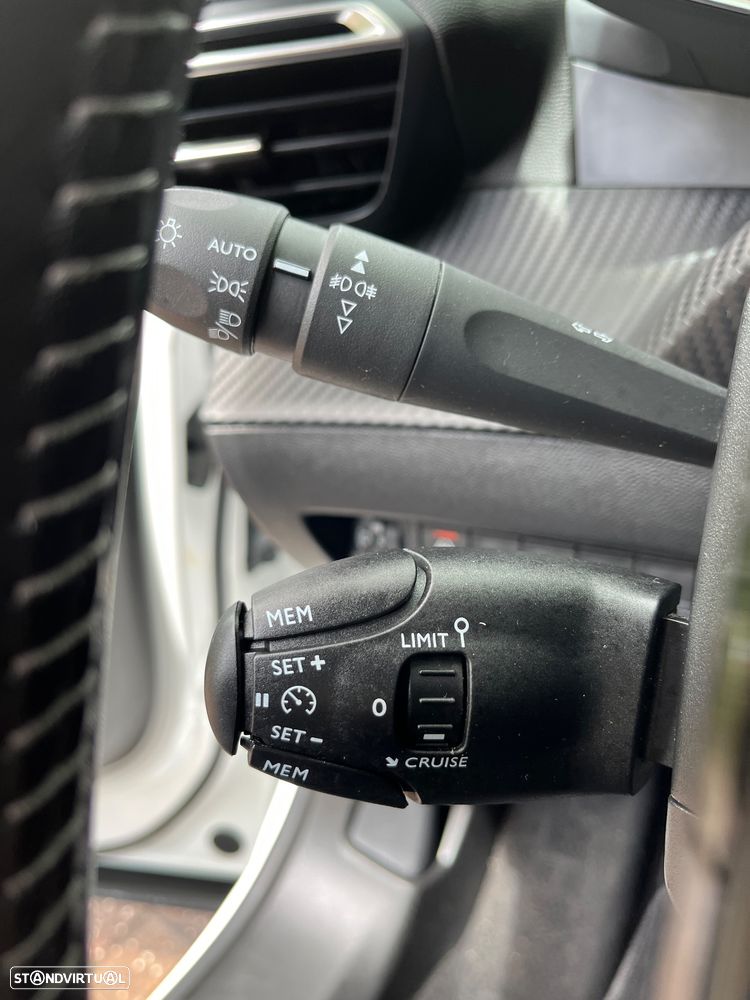 Peugeot 2008 PureTech 100 Style - 11