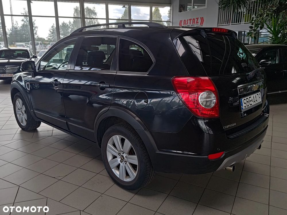 Chevrolet Captiva 2.0 d LT high 5os - 8