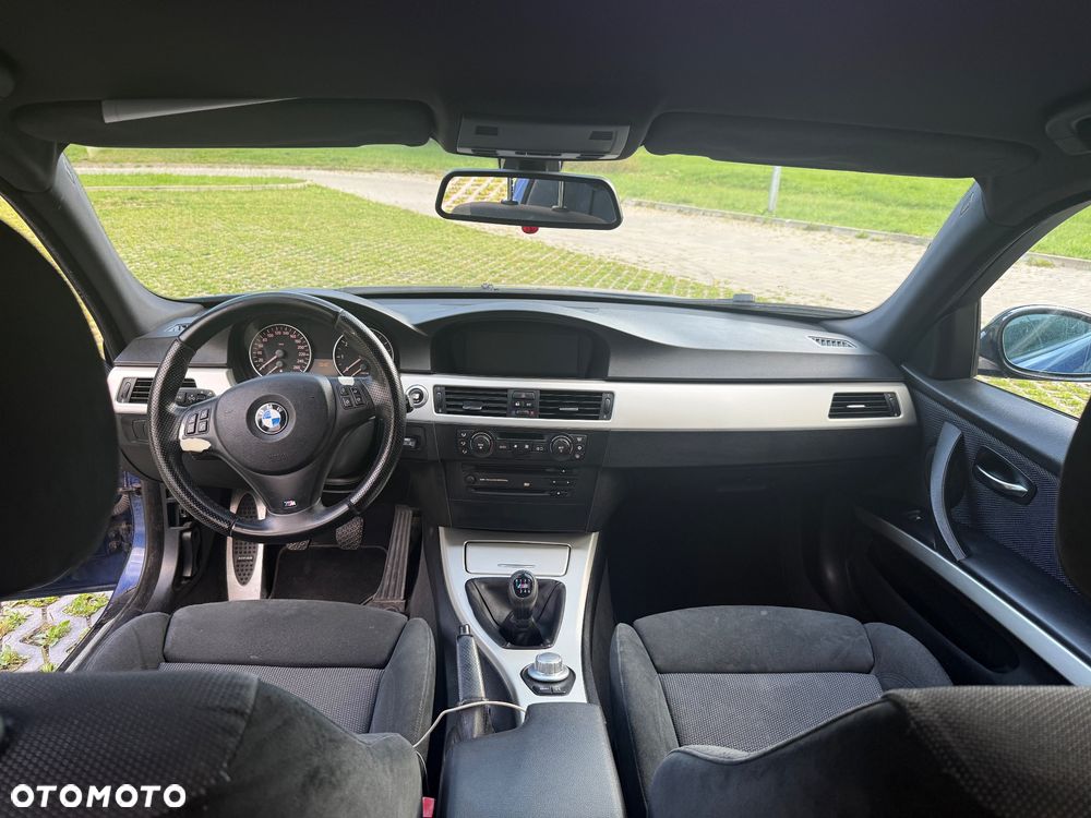 BMW Seria 3 318i - 9