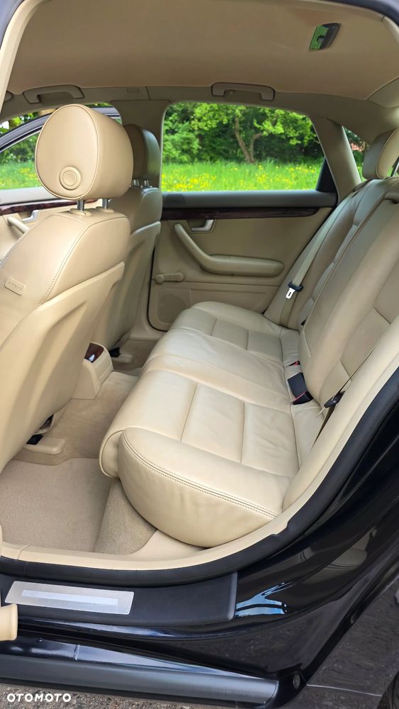 Audi A4 Limousine - 23