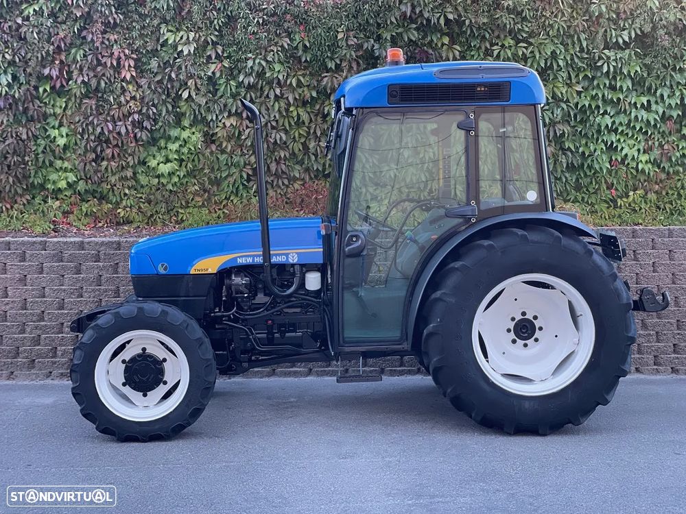 New Holland TN95FA 4RM Cabine AC - 21