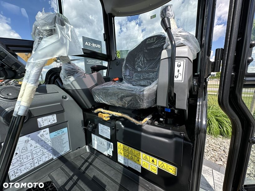 Caterpillar 301.8 FABRYCZNIE NOWA * GWARANCJA PRODUCENTA 4 LATA * KLIMATYZACJA * - 32
