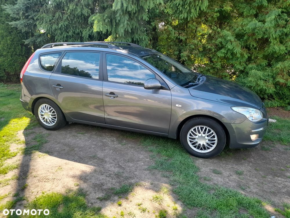 Hyundai i30 1.6 Classic + - 14