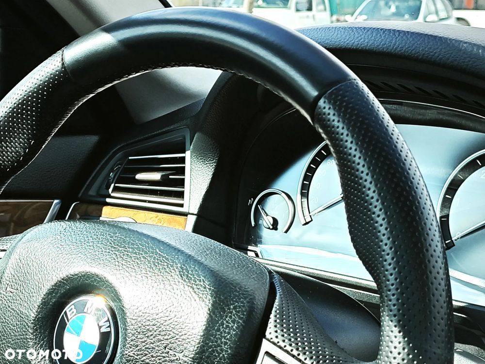 BMW Seria 5 525d Sport-Aut - 15