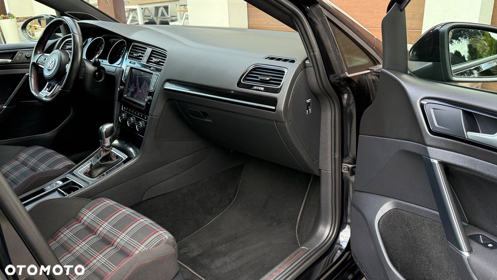 Volkswagen Golf 2.0 TSI BMT GTI Performance DSG - 28